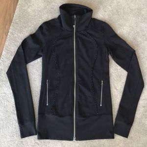 Lululemon ruffle define jacket in black